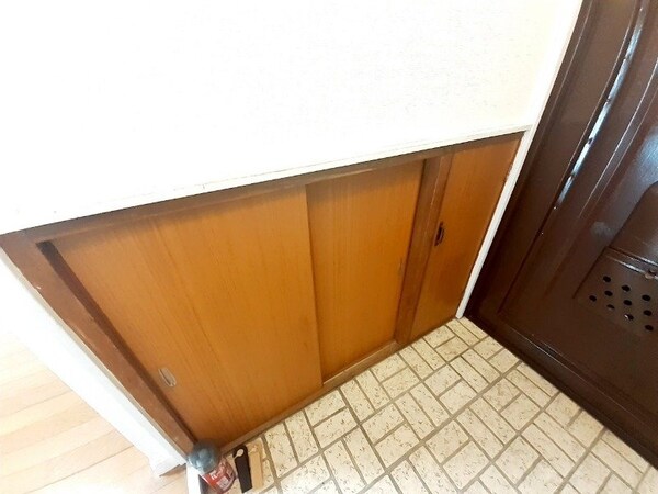 収納(同型参考写真)