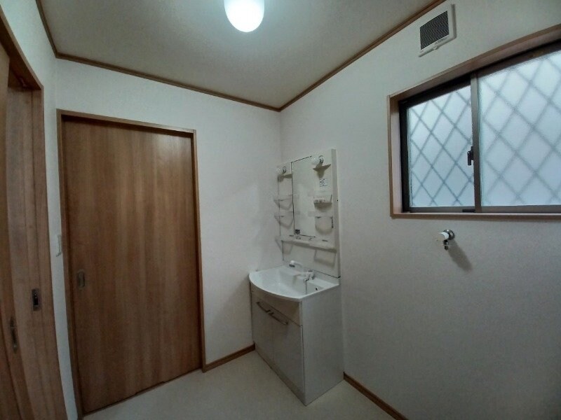 物件内観写真9　(※同棟別部屋Bの写真です)