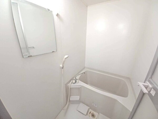 バス／シャワールーム等(同型参考写真)