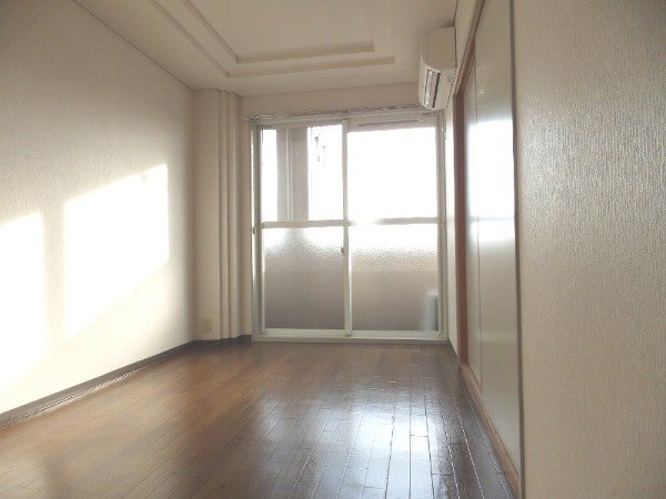 居室・リビング(同型参考写真)