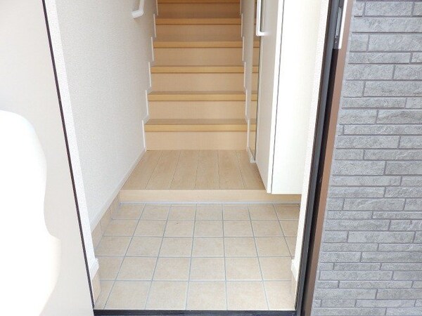 玄関(同タイプ写真)