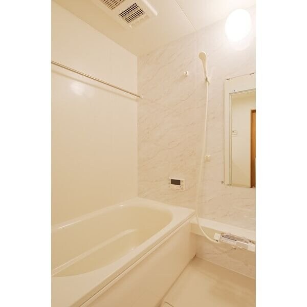 物件内観写真6　(同型別部屋写真)