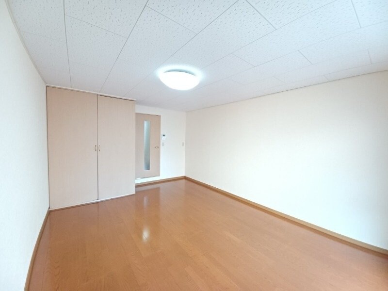 物件内観写真9　(同物件別室の画像です)