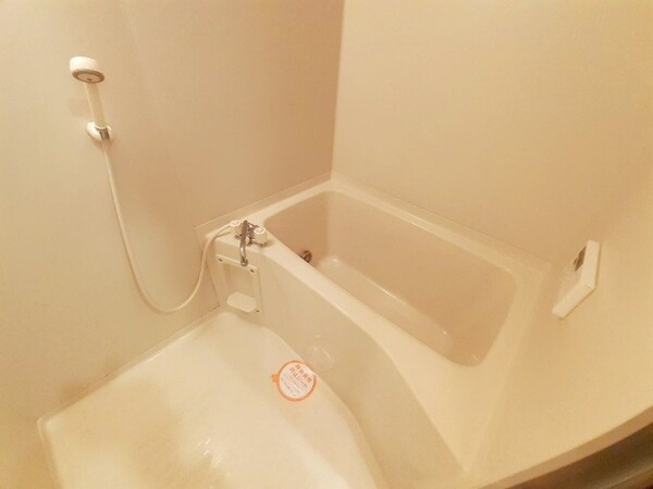 バス／シャワールーム等(同物件別部屋写真)