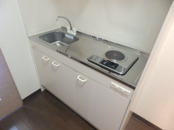 キッチン(キッチン同物件別部屋の写真です。)