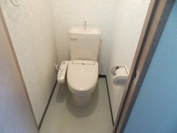 トイレ(トイレ同物件別部屋の写真です。)