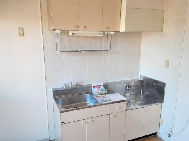 物件内観写真6　(同タイプの部屋写真です。)