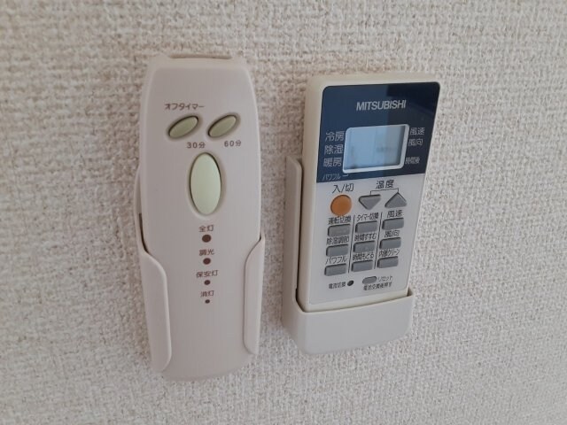 物件内観写真8　(同タイプの部屋写真です。)