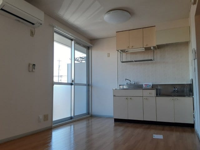 物件内観写真13　(同タイプの部屋写真です。)