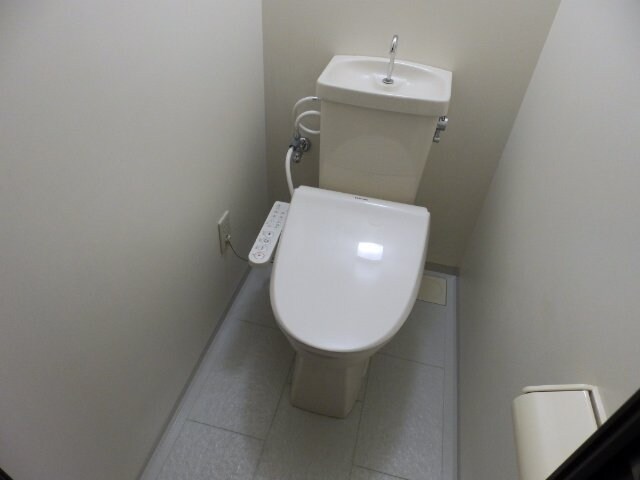 物件内観写真8　(同棟別部屋の写真です)