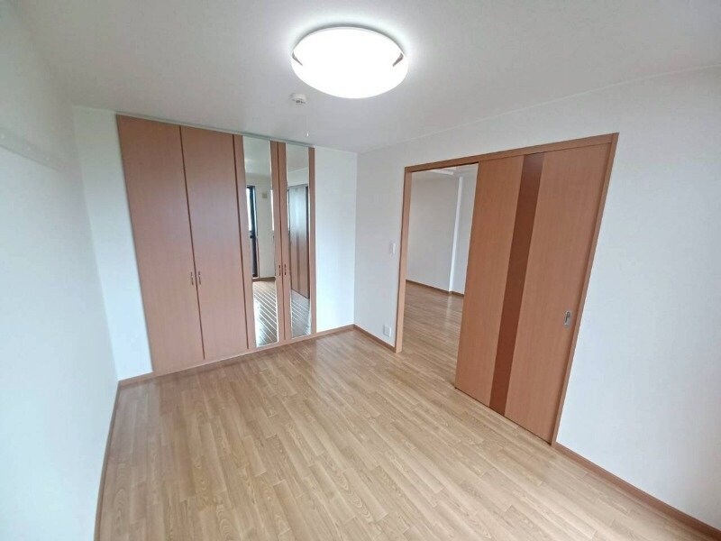 物件内観写真8　(同物件別室写真)