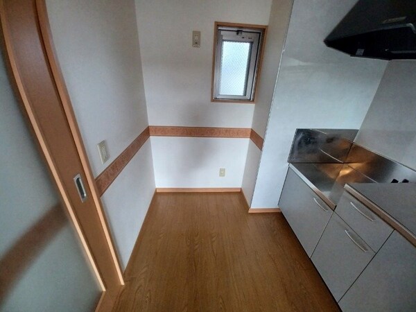 キッチン(同物件別部屋のお写真です。)