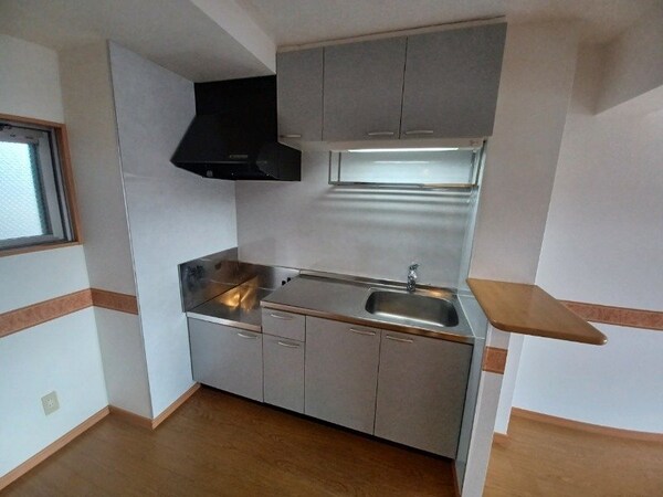 キッチン(同物件別部屋のお写真です。)