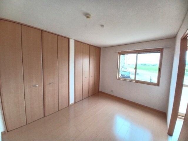 物件内観写真11　(同物件別室反転タイプ)