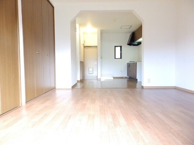 物件内観写真5　(別部屋の写真です)