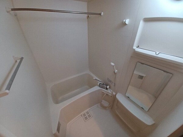 バス／シャワールーム等(同物件別部屋写真)