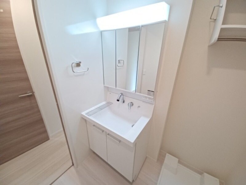 物件内観写真10　(別部屋のお写真です。)