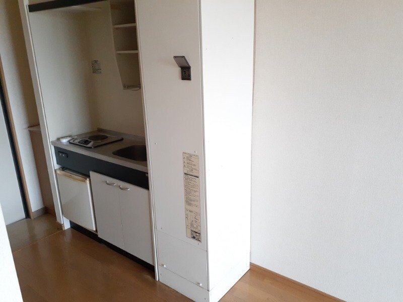 物件内観写真11　(同物件別室の写真です)