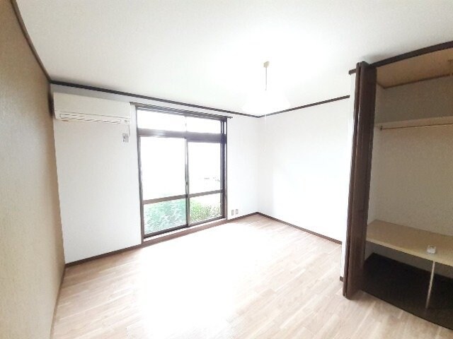 物件内観写真5　(別部屋参考写真です)