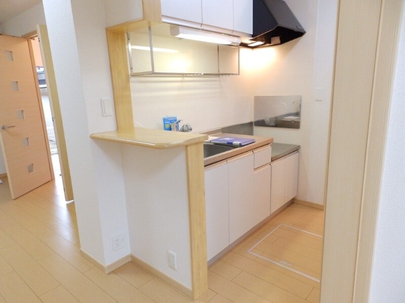 物件内観写真8　(同型反転部屋写真です。)