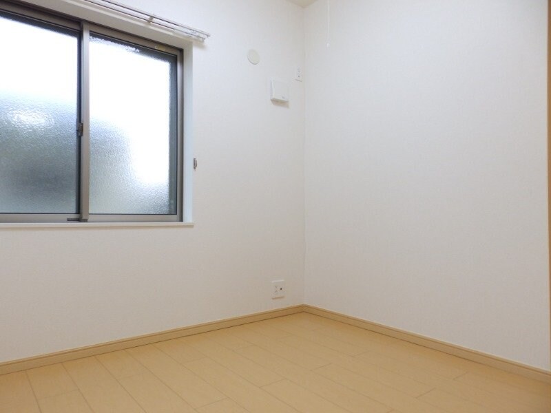 物件内観写真18　(同型反転部屋写真です。)