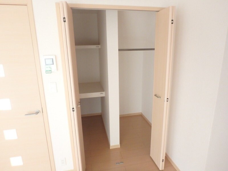 物件内観写真22　(同型反転部屋写真です。)