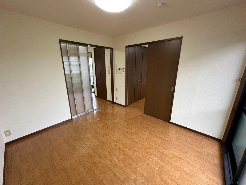 物件内観写真5　(同物件別部屋の写真)