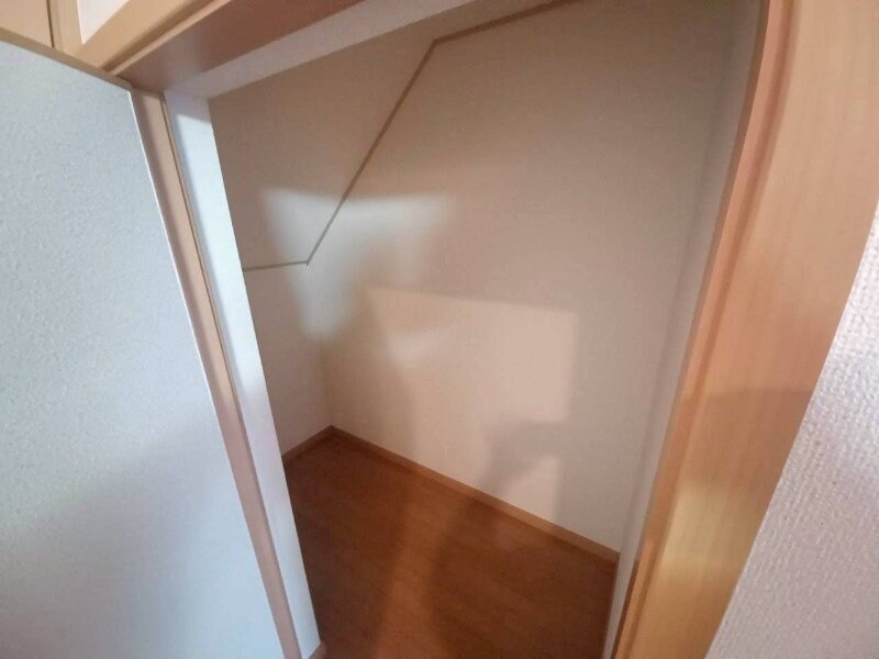 物件内観写真19　(同物件別室反転タイプ)