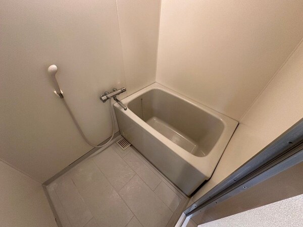 バス／シャワールーム等(同型参考写真)