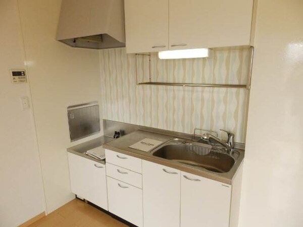 キッチン(同物件別部屋参考写真です。)