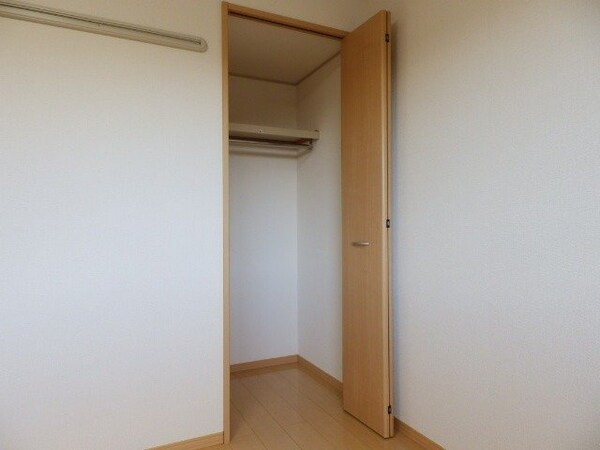 収納(同物件別部屋参考写真です。)