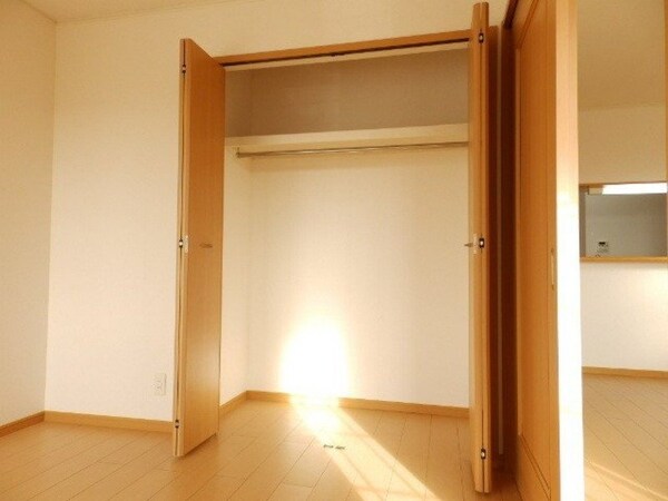 収納(同型参考写真)