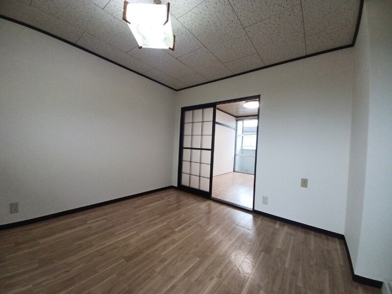 物件内観写真8　(別部屋のお写真です)