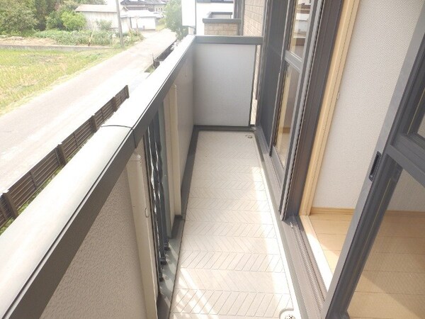 バルコニー(同型参考写真)