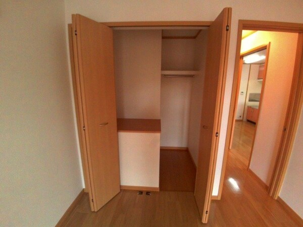 収納(同型参考写真)