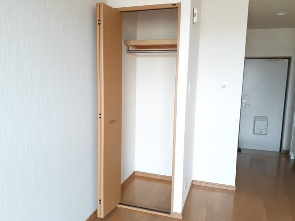 収納(同型参考写真)