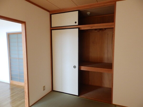収納(同型参考写真)