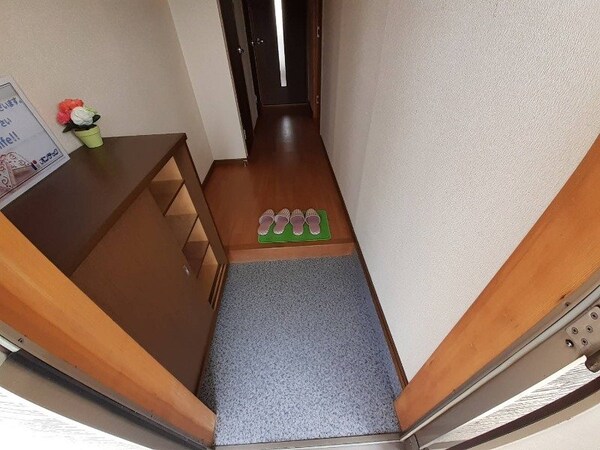 玄関(同物件別室写真)