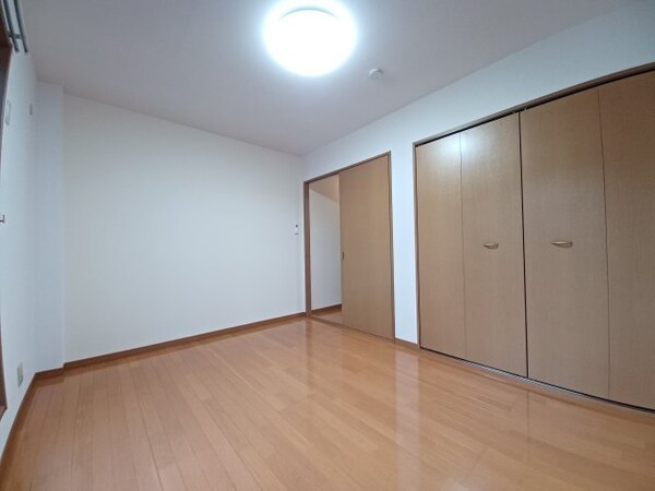 その他部屋・スペース(同物件別部屋のお写真です。)