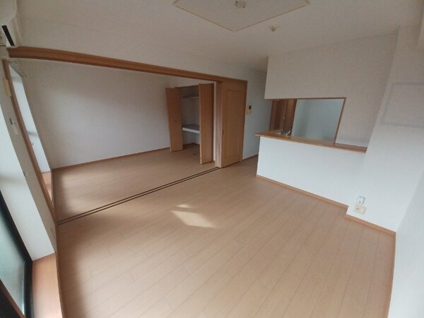 居室・リビング(同型参考写真)
