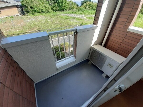 バルコニー(同型参考写真)