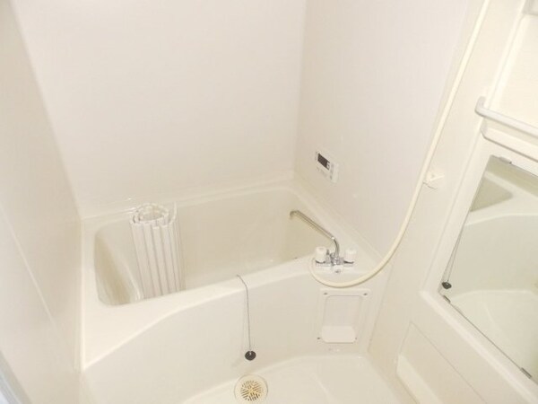 バス／シャワールーム等(同型参考写真)