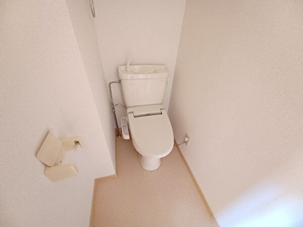 トイレ(同物件反転タイプの画像です)