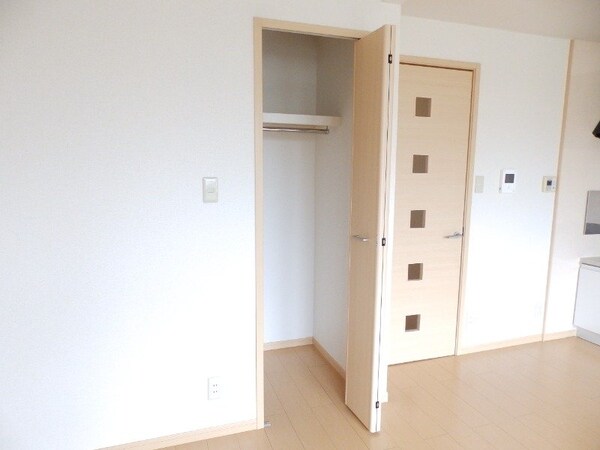 収納(同物件反転タイプの画像です)