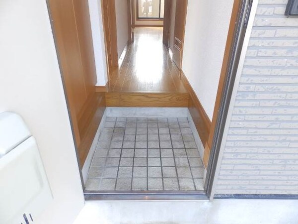 玄関(※同型別部屋)
