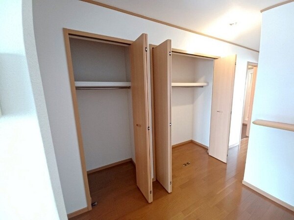 収納(同物件別部屋写真)