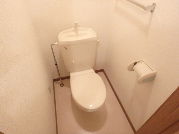 トイレ(同型タイプのお写真です。)