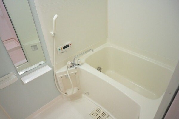バス／シャワールーム等(同型部屋写真です。)