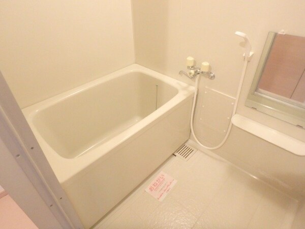 バス／シャワールーム等(同型参考写真)