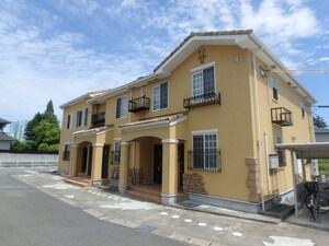 ルシヨン　Ｃ棟外観写真